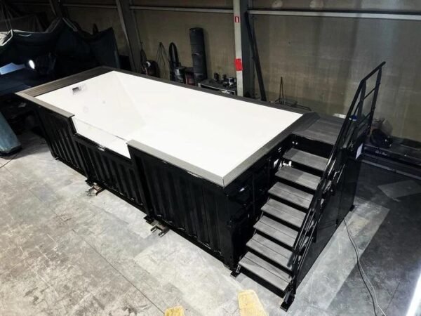 Piscina Contenedor Negro de 6,05 x 2,44m