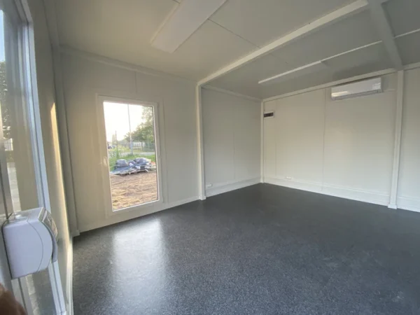 Contenedor de oficina tipo "London" 6,00 x 4,70 m - Image 6