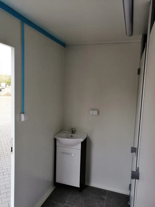 Remolque WC con doble WC 6x2,40 metros. - Image 6